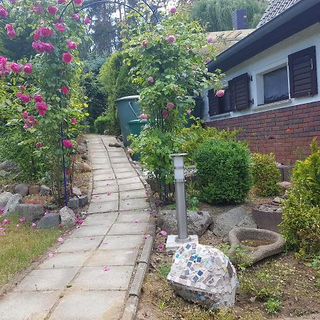 Gemuetliches Ferienhaus In Seenaehe Sewekow ภายนอก รูปภาพ