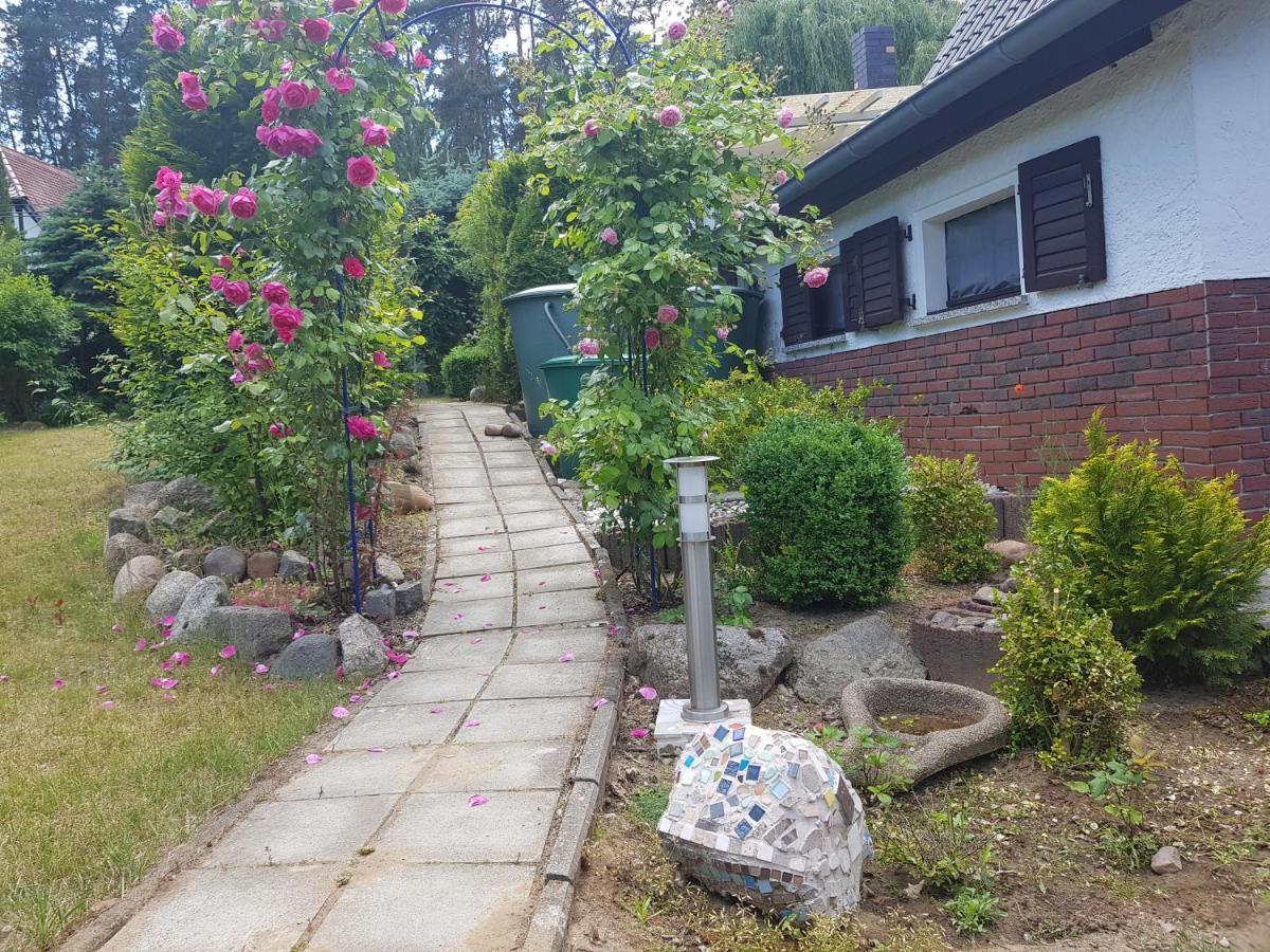 Gemuetliches Ferienhaus In Seenaehe Sewekow ภายนอก รูปภาพ